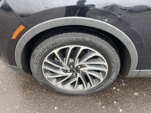 Used 2019 Lincoln Nautilus Reserve image 8