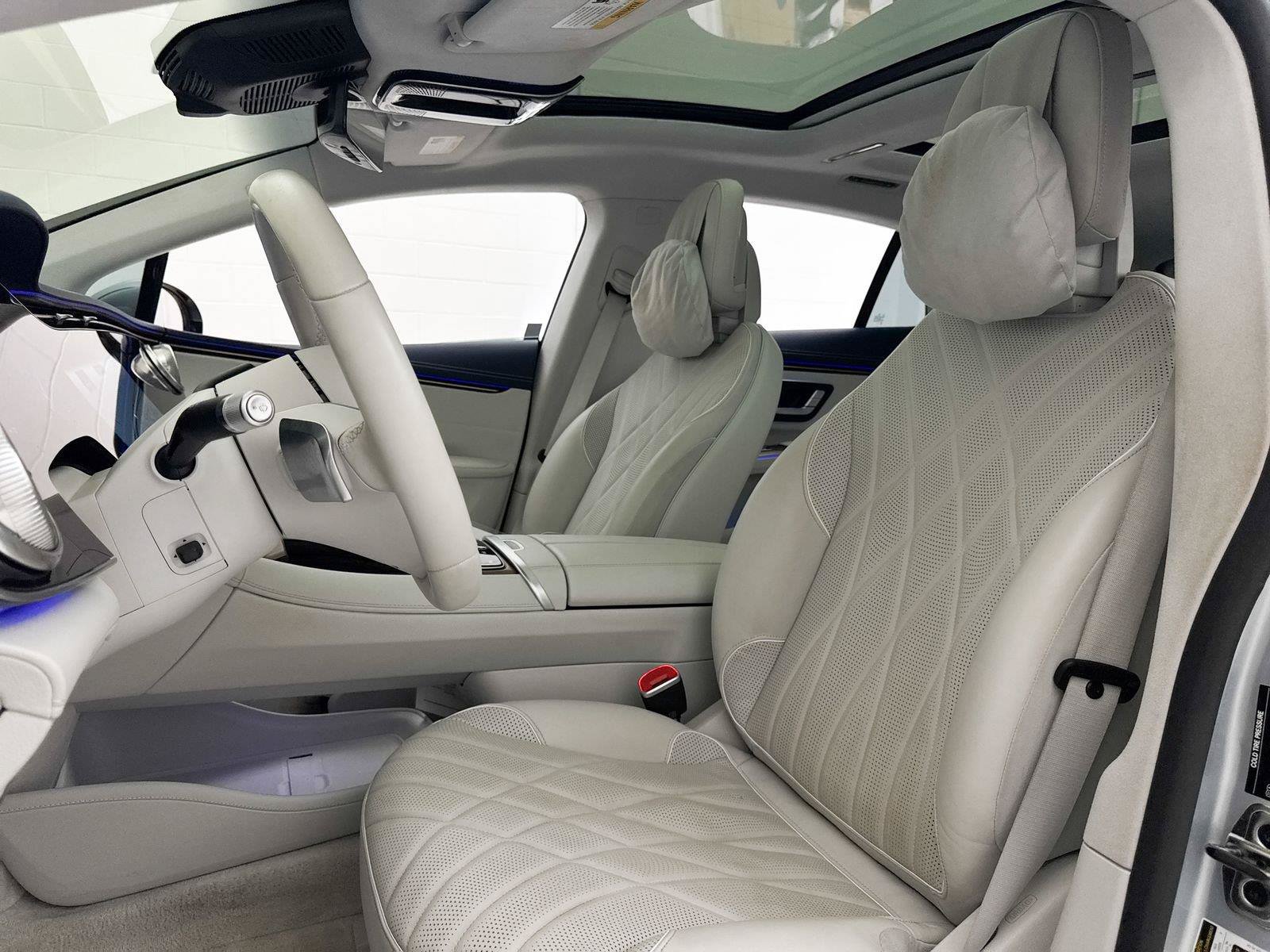 Used 2022 Mercedes-Benz EQS 580 4MATIC Sedan image 4