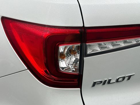 Used 2022 Honda Pilot Special Edition image 9