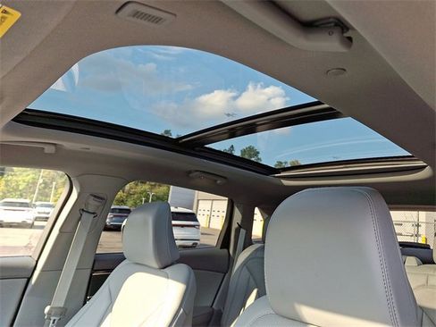 Used 2022 Lincoln Nautilus Reserve image 16