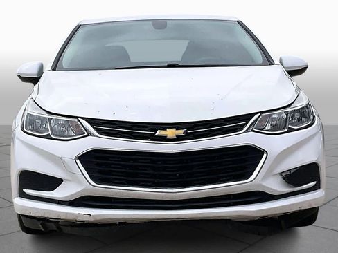 Used 2018 Chevrolet Cruze LS image 4