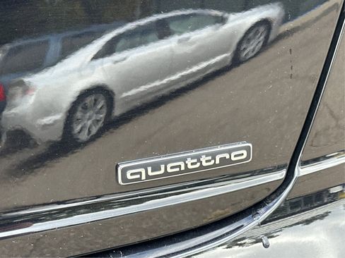 Used 2021 Audi Q8 Premium w/ Black Optic Package image 26