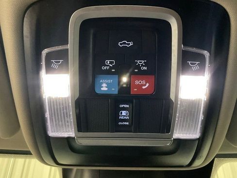 Used 2024 RAM 2500 Laramie w/ Safety Group AWD/4WD image 24