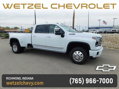 New 2026 Chevrolet Silverado 3500 High Country w/ High Country Premium Package AWD/4WD image 1