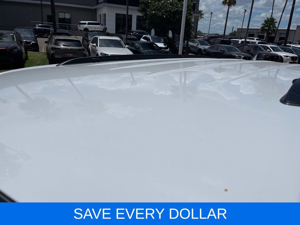 Used 2025 Jeep Grand Cherokee Laredo AWD/4WD image 21