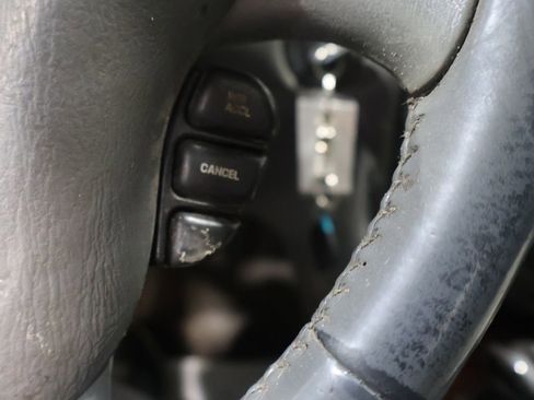 Used 2004 Oldsmobile Alero GLS w/ Sun And Sound Package image 30