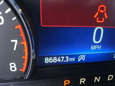 Used 2021 Ford Explorer XLT w/ Equipment Group 202A image 19