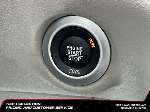 Used 2023 Chrysler Pacifica Touring-L FWD image 40