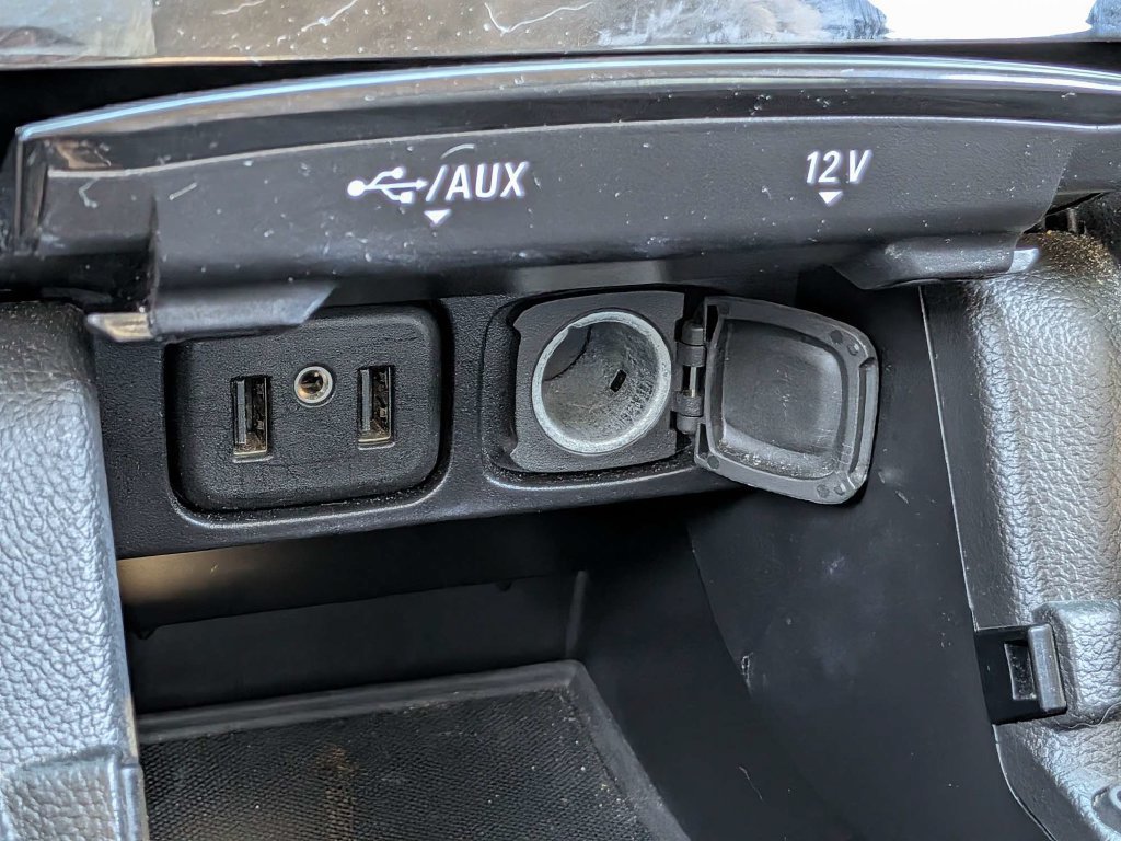 Used 2020 Buick Encore Preferred AWD/4WD image 21