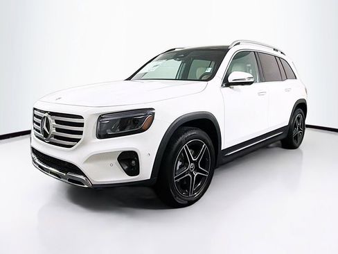 New 2026 Mercedes-Benz GLB 250 4MATIC image 3