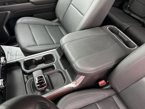 Used 2024 GMC Sierra 1500 SLT w/ SLT Premium Plus Package image 24