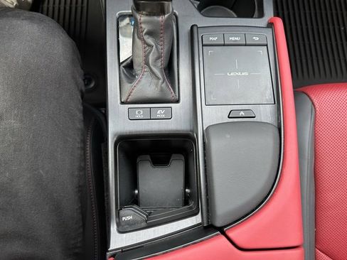 Used 2022 Lexus ES 300h F Sport image 32