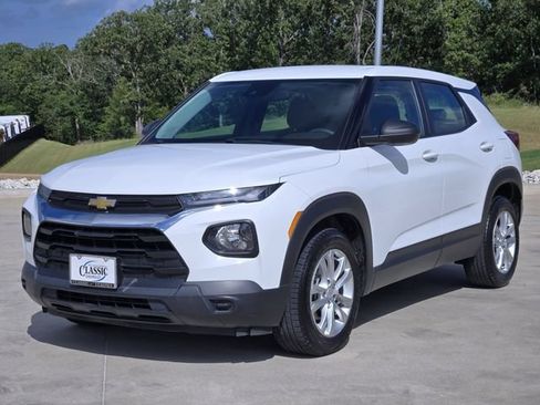 Used 2022 Chevrolet TrailBlazer LS FWD image 4