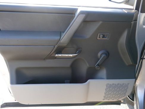 Used 2004 Nissan Titan XE w/ (PRF) Preferred Pkg AWD/4WD image 67