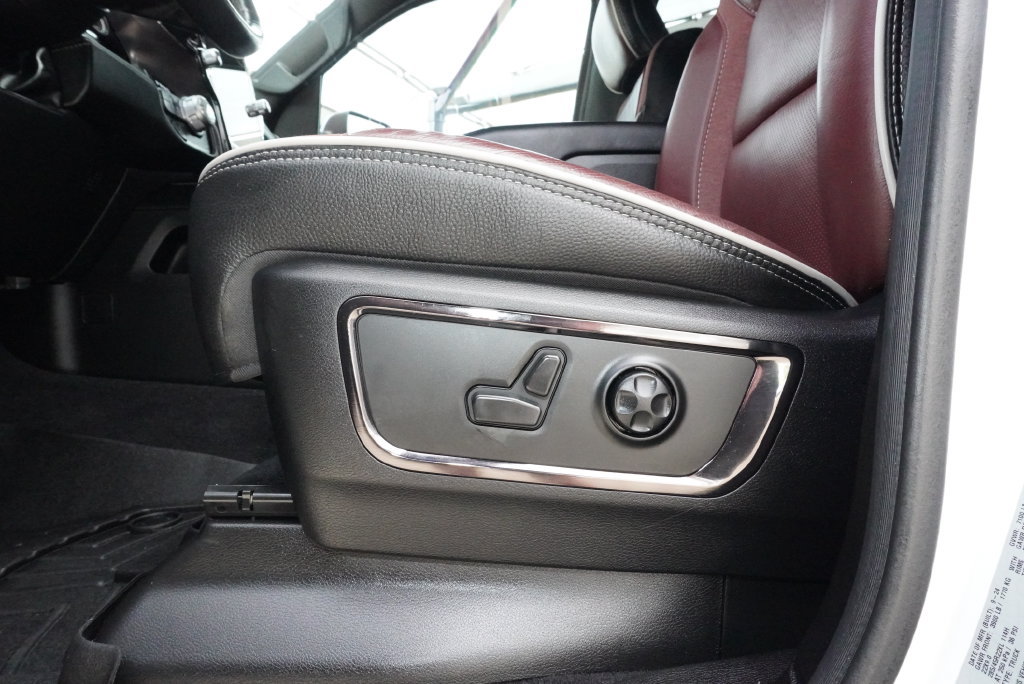 Used 2025 RAM 1500 Limited AWD/4WD image 34