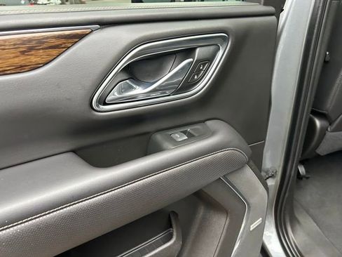 Used 2021 Chevrolet Tahoe Premier w/ Premium Package image 11