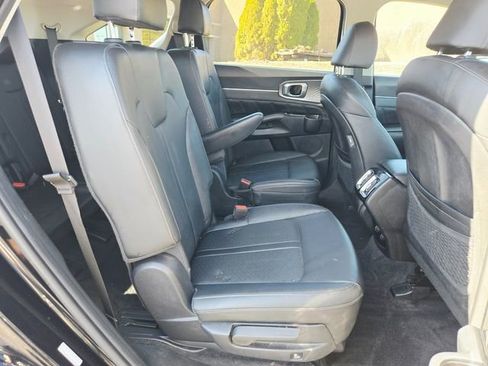 Used 2022 Kia Sorento SX image 18