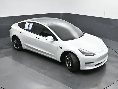 Used 2023 Tesla Model 3 Standard Range RWD image 40