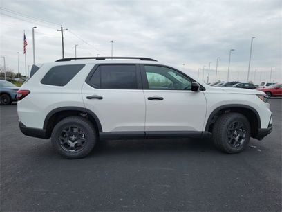 New 2025 Honda Pilot TrailSport