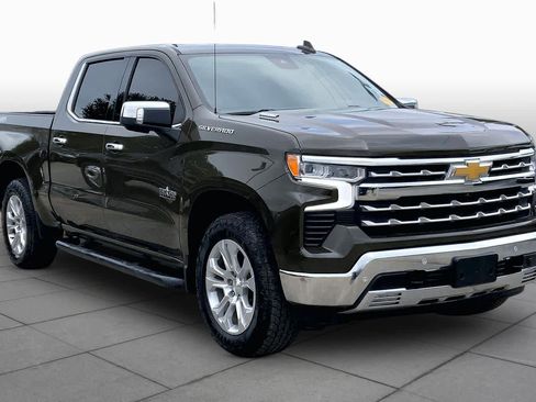 Used 2023 Chevrolet Silverado 1500 LTZ AWD/4WD image 3