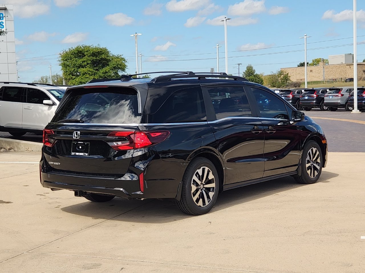 New 2027 Honda Odyssey EX-L image 3