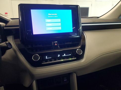 Used 2023 Toyota Corolla Cross L image 24