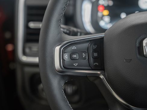 New 2026 RAM 2500 Laramie AWD/4WD image 34