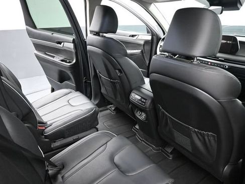 Used 2025 Hyundai Palisade SEL FWD image 16