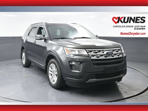 Used 2018 Ford Explorer XLT w/ Equipment Group 202A AWD/4WD image 1