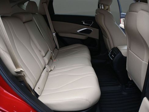 Used 2024 Acura RDX SH-AWD image 17