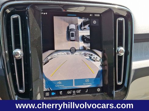 New 2025 Volvo XC40 B5 Ultra w/ Protection Package Premier image 17