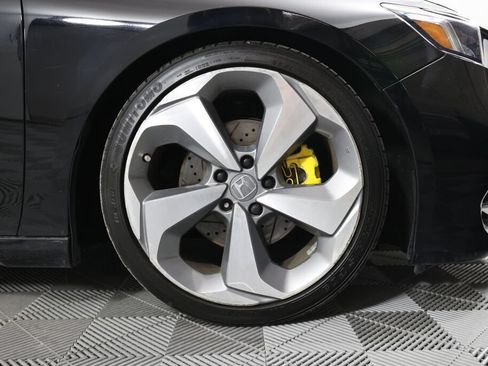 Used 2019 Honda Accord Sport image 6
