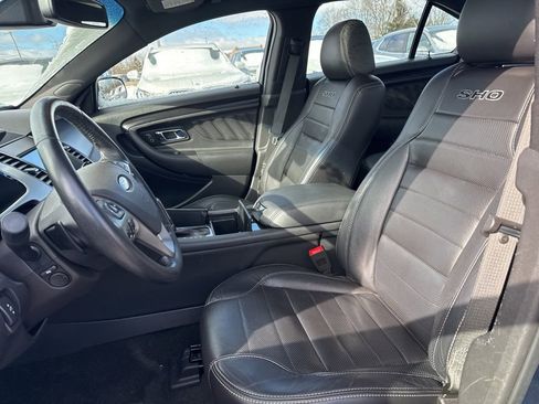 Used 2018 Ford Taurus SHO image 9