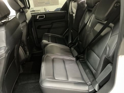 New 2025 Ford Bronco Outer Banks image 13