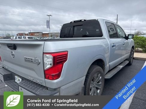 Used 2018 Nissan Titan SV w/ SV Convenience Package image 8