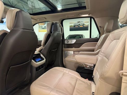 Used 2022 Lincoln Navigator L Reserve image 27