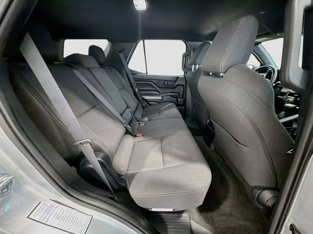 Used 2025 Toyota 4Runner SR5 AWD/4WD image 23