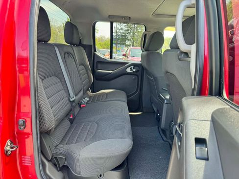 Used 2006 Nissan Frontier NISMO w/ (J01) Sunroof Pkg image 16