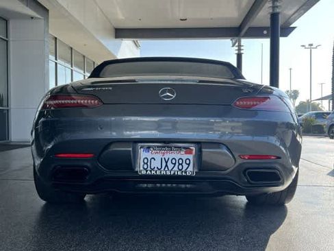 Used 2018 Mercedes-Benz AMG GT Roadster image 4