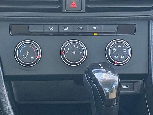 Certified 2023 Volkswagen Jetta S image 9