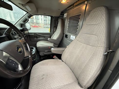 Used 2019 Chevrolet Express 2500 w/ Driver Convenience Package image 9