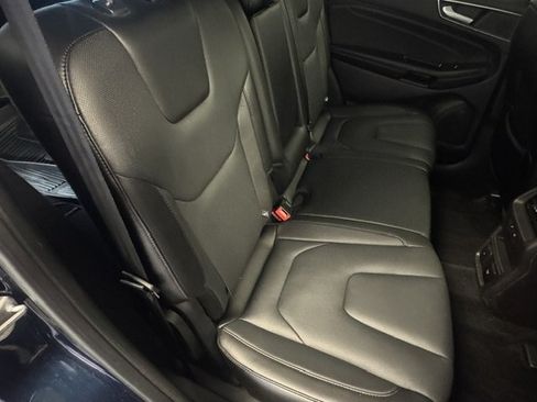 Used 2017 Ford Edge Titanium w/ Equipment Group 301A AWD/4WD image 37