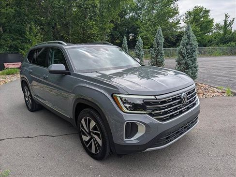 Certified 2025 Volkswagen Atlas SEL AWD/4WD image 7