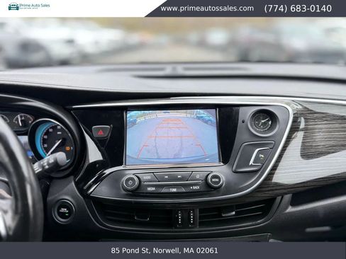 Used 2017 Buick Envision Essence FWD image 22