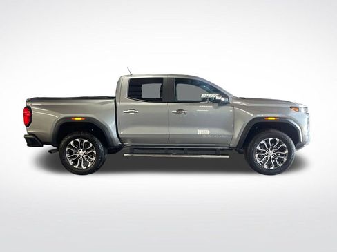 Used 2024 GMC Canyon Denali AWD/4WD image 7