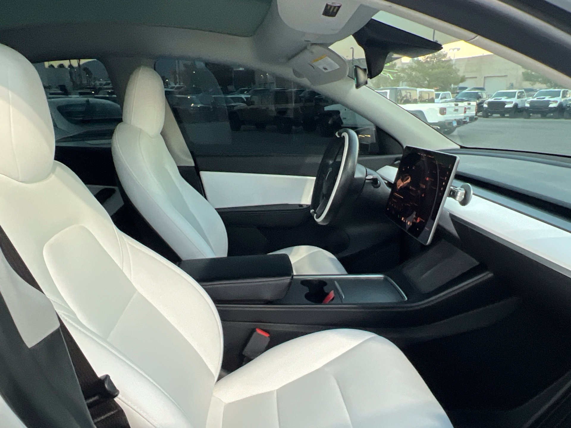 Used 2021 Tesla Model Y Long Range AWD/4WD image 21