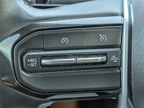 Certified 2024 Chevrolet Colorado ZR2 w/ Technology Package image 25