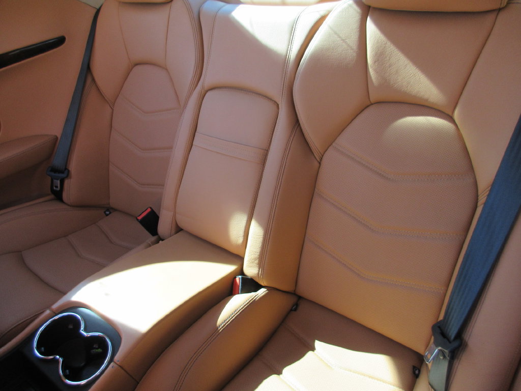 Used 2016 Maserati GranTurismo Sport RWD image 19