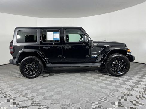Used 2023 Jeep Wrangler Unlimited Sahara w/ Cold Weather Group AWD/4WD image 9