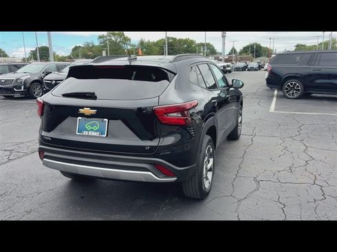 Certified 2024 Chevrolet Trax LT w/ Driver Confidence Package FWD image 8